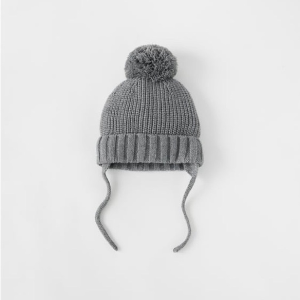 NWT Zara 1-3Y knit hat with pom gray